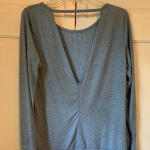 GapFit Breathe Backless Long Sleeve Thumb Holes